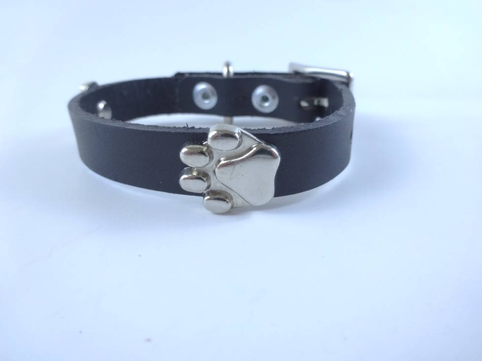 Collar con Aplicación Metálica Huella para Perro de Piel, 1cm de ancho