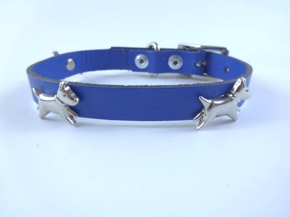 Collar con Aplicación Metálica Perro de Piel, 1cm de ancho