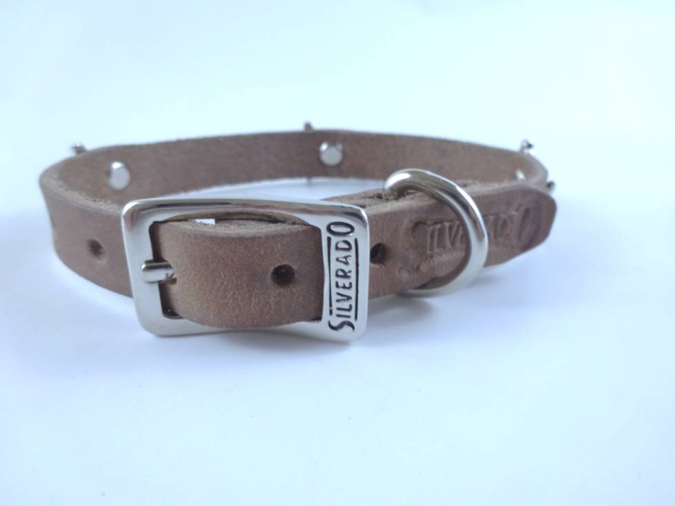Collar con Aplicación Metálica Perro de Piel, 1cm de ancho