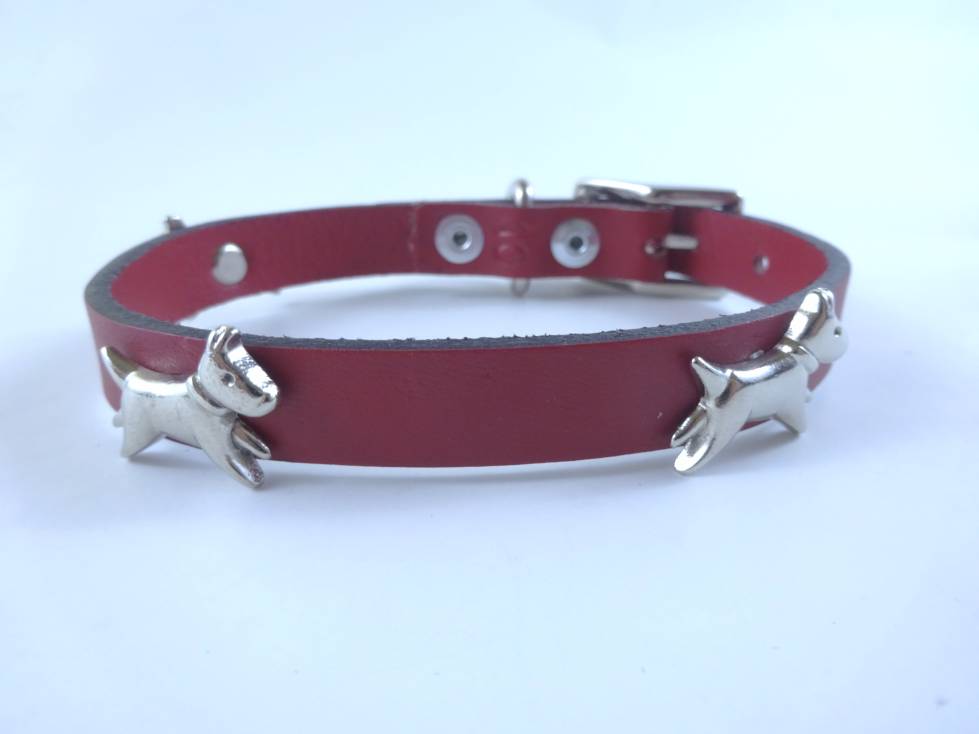 Collar con Aplicación Metálica Perro de Piel, 1cm de ancho