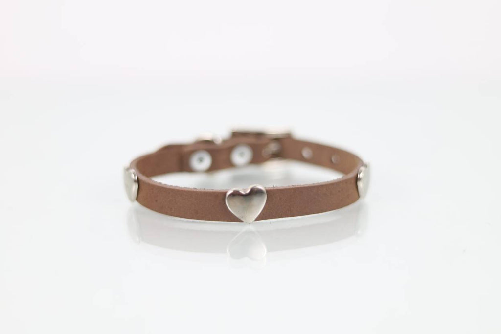 Collar con Aplicación Metálica Corazón para Perro de Piel, 1cm de ancho