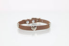Collar con Aplicación Metálica Corazón para Perro de Piel, 1cm de ancho