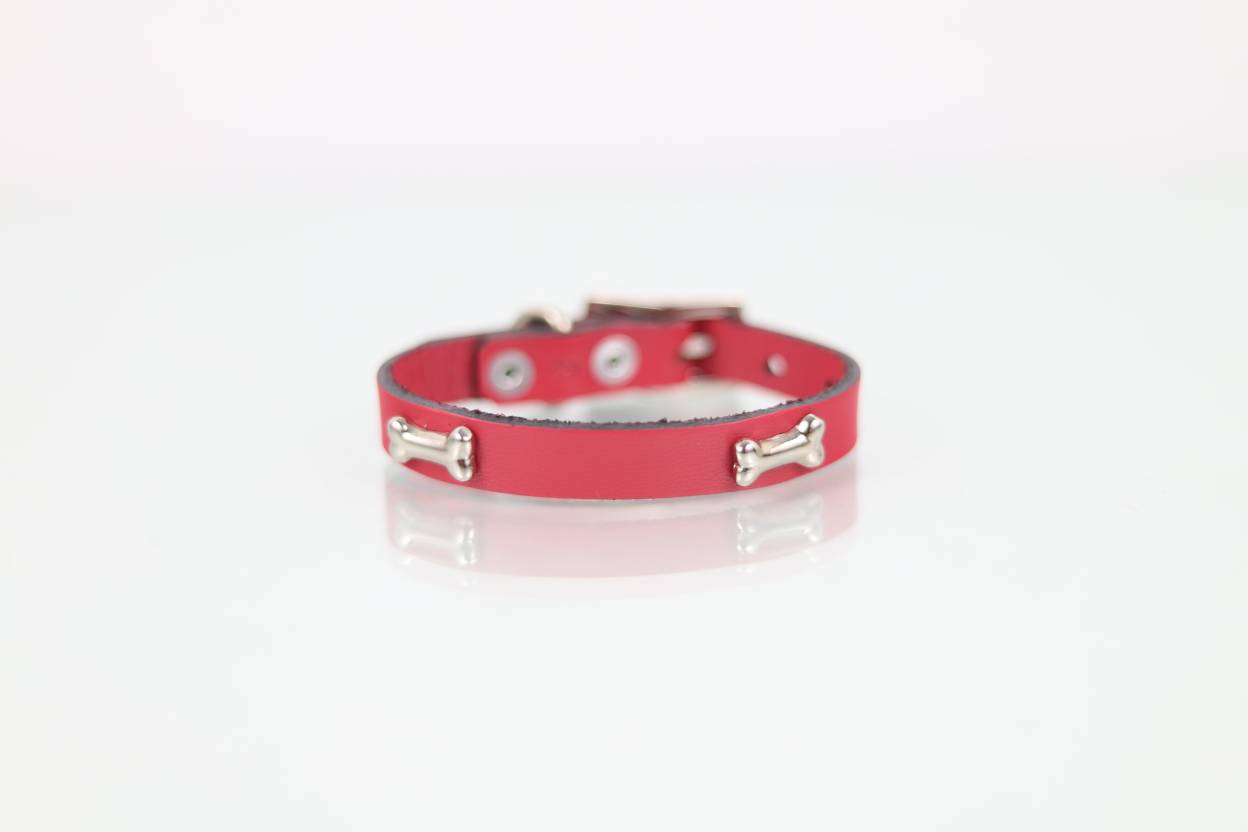 Collar con Aplicación Metálica Hueso para Perro de Piel, 1cm de ancho