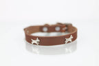 Collar con Aplicación Metálica Perro de Piel, 2cm de ancho